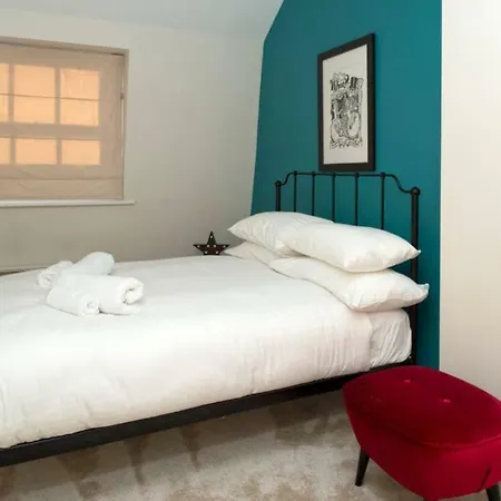Apartment 2 Bedroom City Centre Penthouse