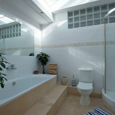 2 Bedroom City Centre Penthouse Daire *