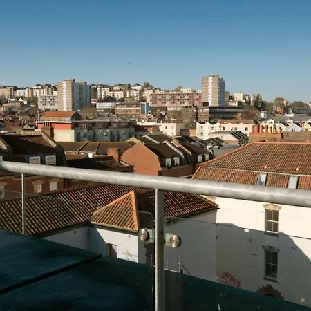 2 Bedroom City Centre Penthouse